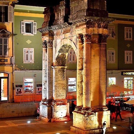 Apartamento Sunny Corner In City Center With Free Parking Pula Exterior foto