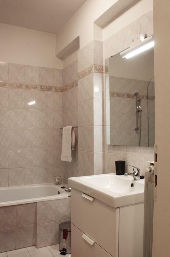 Apartamento Sunny Corner In City Center With Free Parking Pula Exterior foto